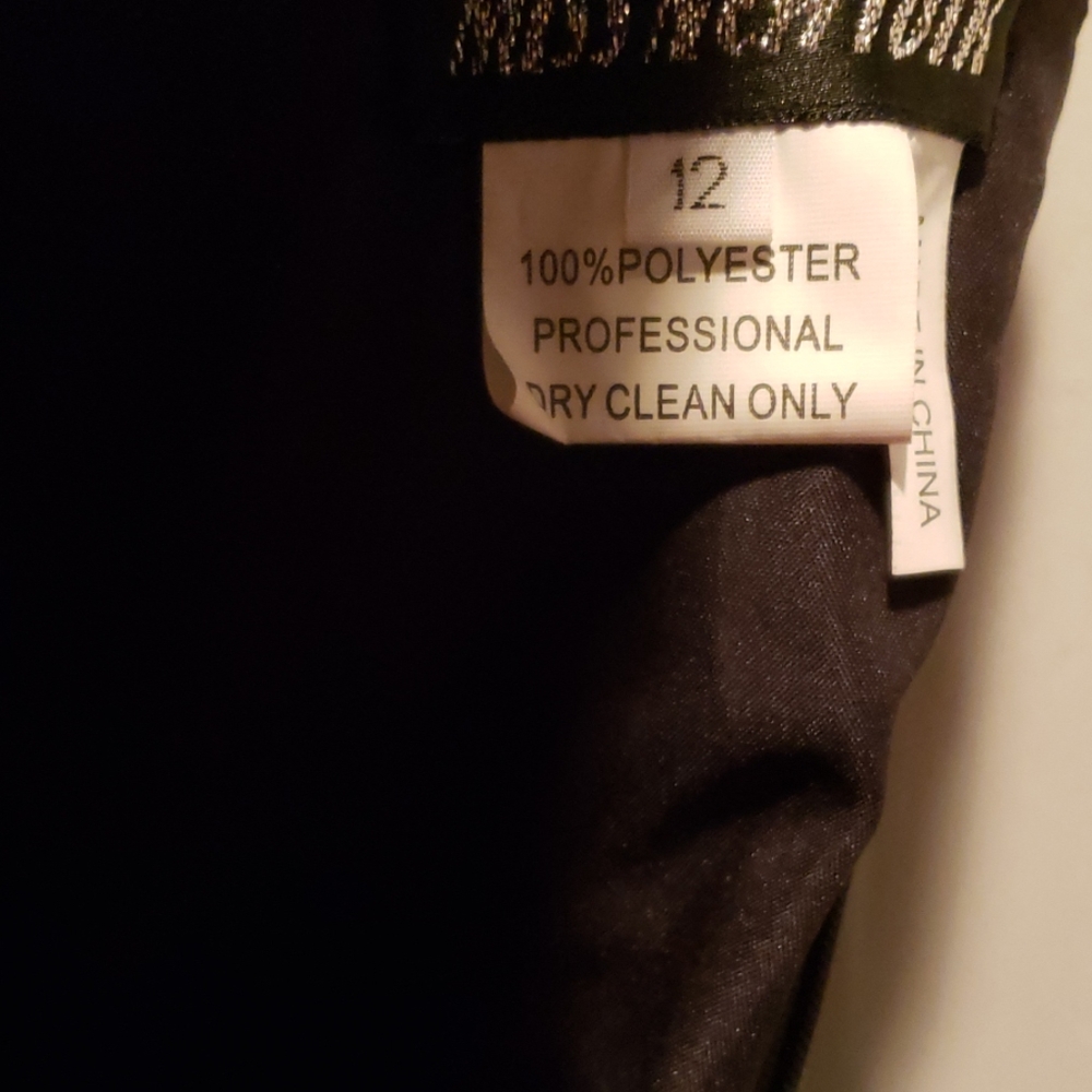 Dress - Picture 6 of 6